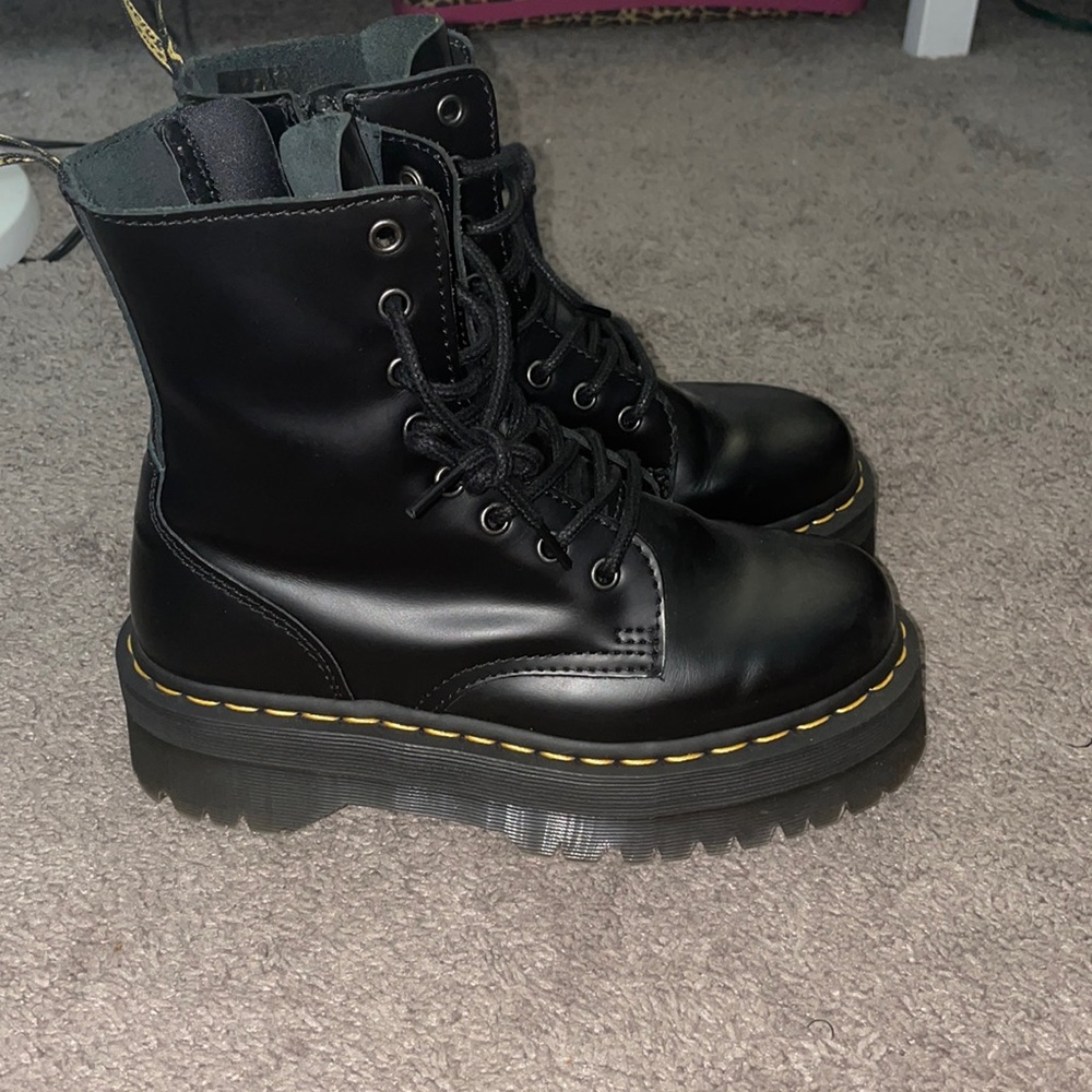 Jadon Boot Smooth Leather Platforms—DR. Martens